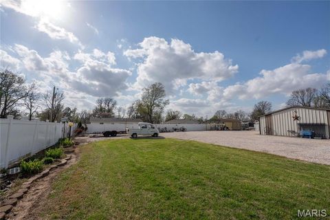 Tiny photo for 303 Dorothy Street, Sikeston, MO 63801 (MLS # 26018985)