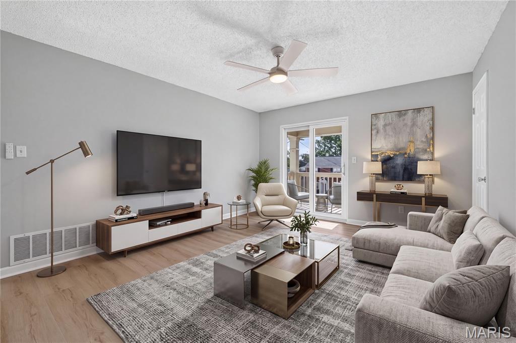 1527 Swallow Drive