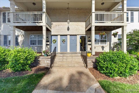 Photo of 1527 Swallow Drive, Brentwood, MO 63144 (MLS # 26028645)