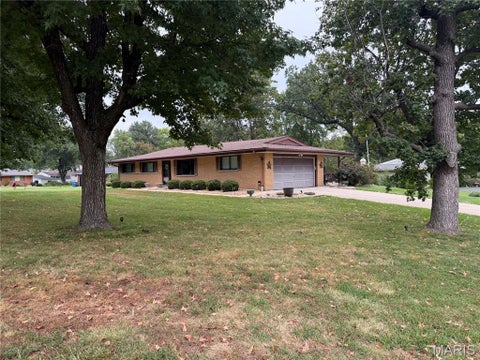 Photo of 10149 Carolynne Drive, Sappington, MO 63128 (MLS # 26059509)