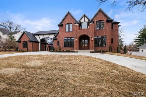 Photo of 12 Stacy Drive, Olivette, MO 63132 (MLS # 26010477)