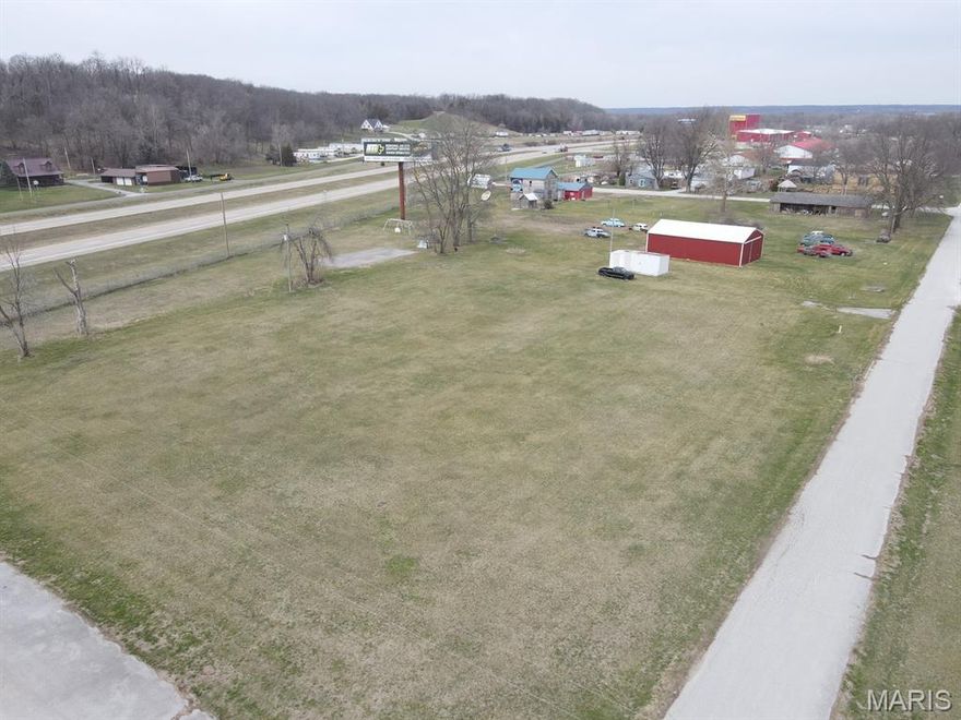 Unlimited potential here!  This 1.1 acre lot in St. Francisville offers excellent visibility from Hwy 27  and easy access from Main Street.  With a driveway already in place, water meter on site and electric available - this could be the prime site for your next commercial venture, or an oversized residential lot.  A handy storage shed will also convey.

St. Francisville is a quiet town and you'll be close to the Fork Pike Fishing Access, and a quick drive to either Fort Madison, Keokuk or Wayland.