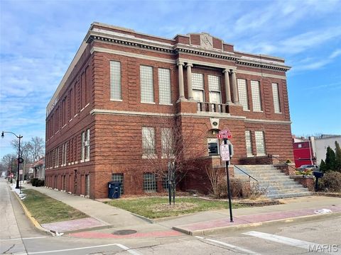 121 W Ryder Street Litchfield IL 62056