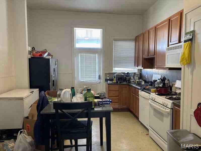 1053 - 1057 S Vandeventer Avenue