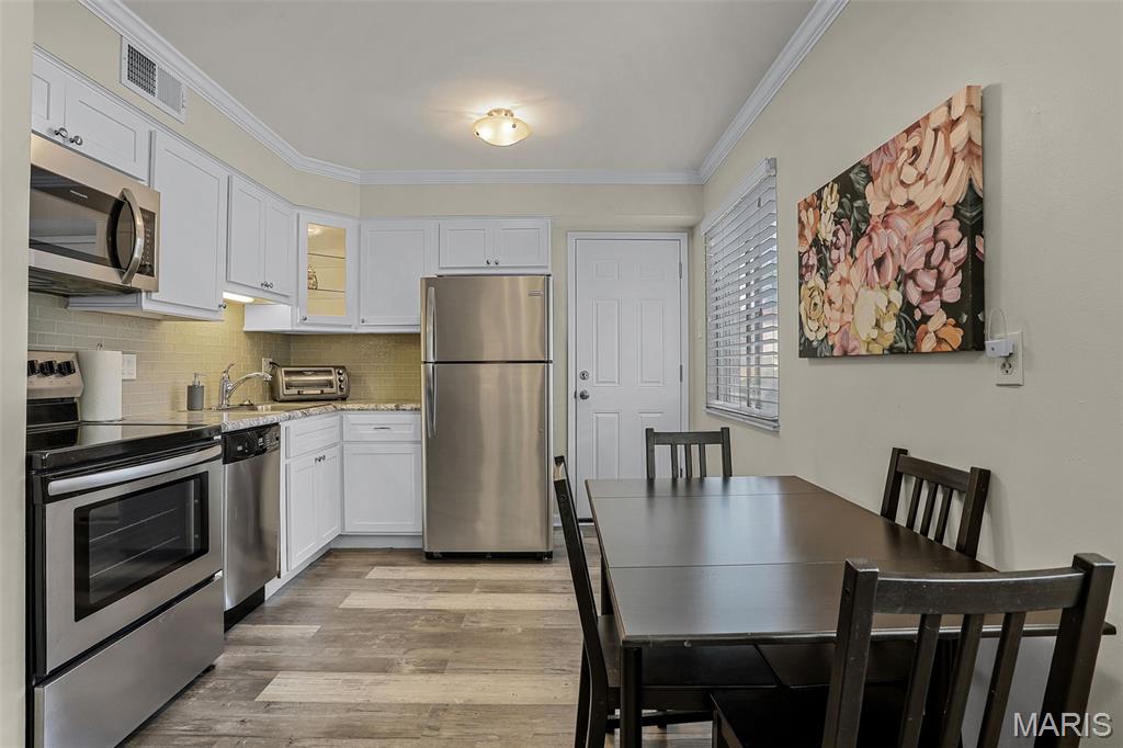 10080 Sakura Drive 8