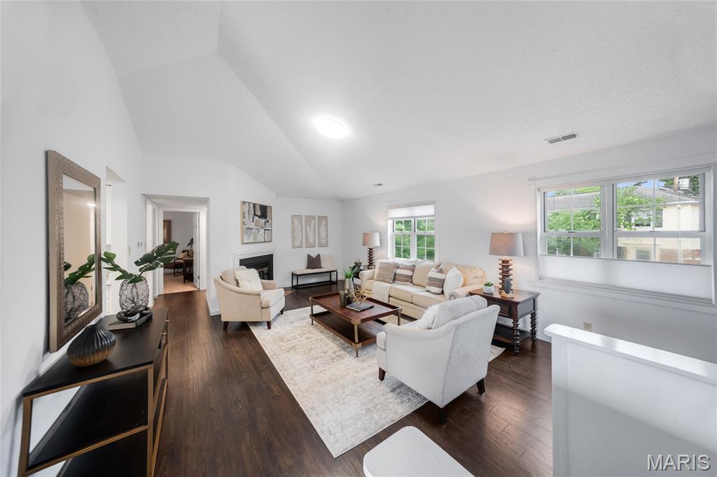 Brentwood Forest Condo Ph Seven - Residential