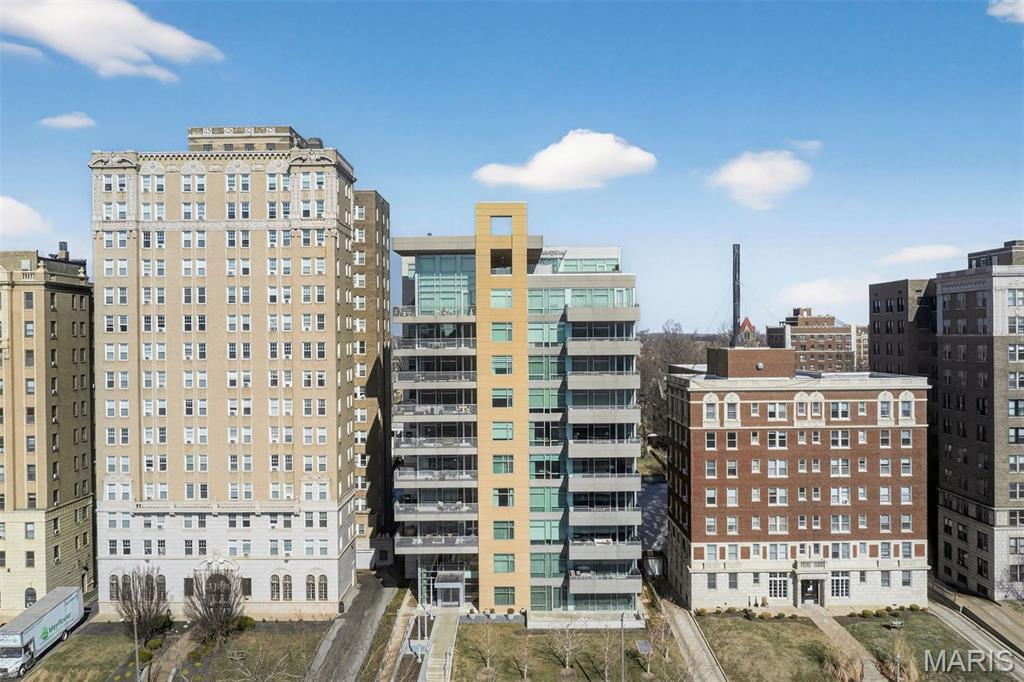 4545 Lindell Blvd - Residential