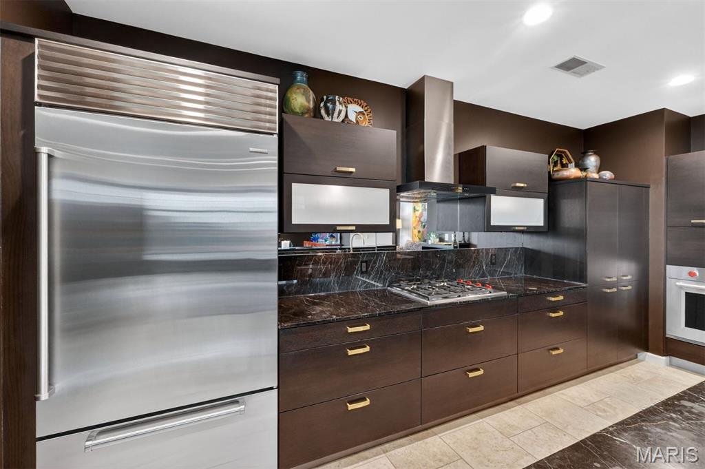 4545 Lindell Blvd - Residential