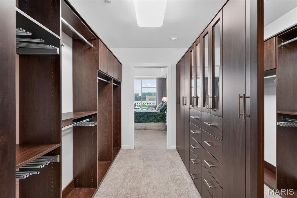 4545 Lindell Blvd - Residential