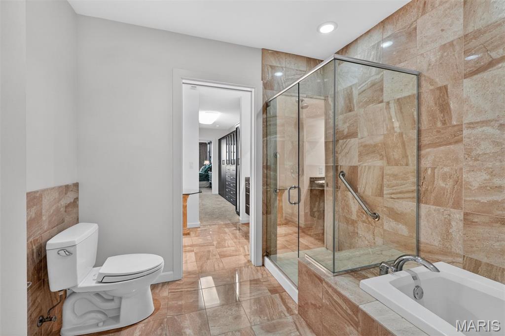 4545 Lindell Blvd - Residential