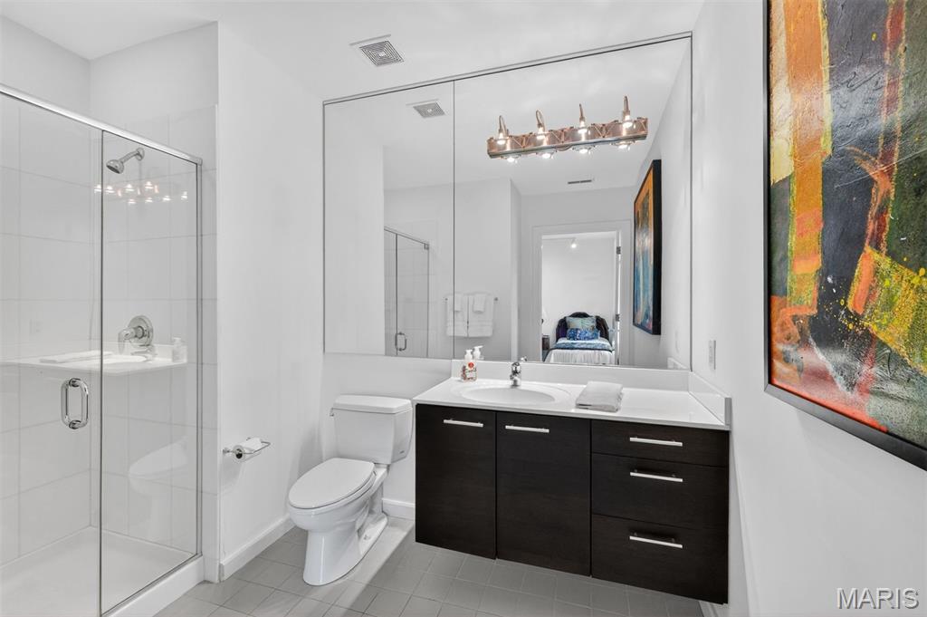 4545 Lindell Blvd - Residential