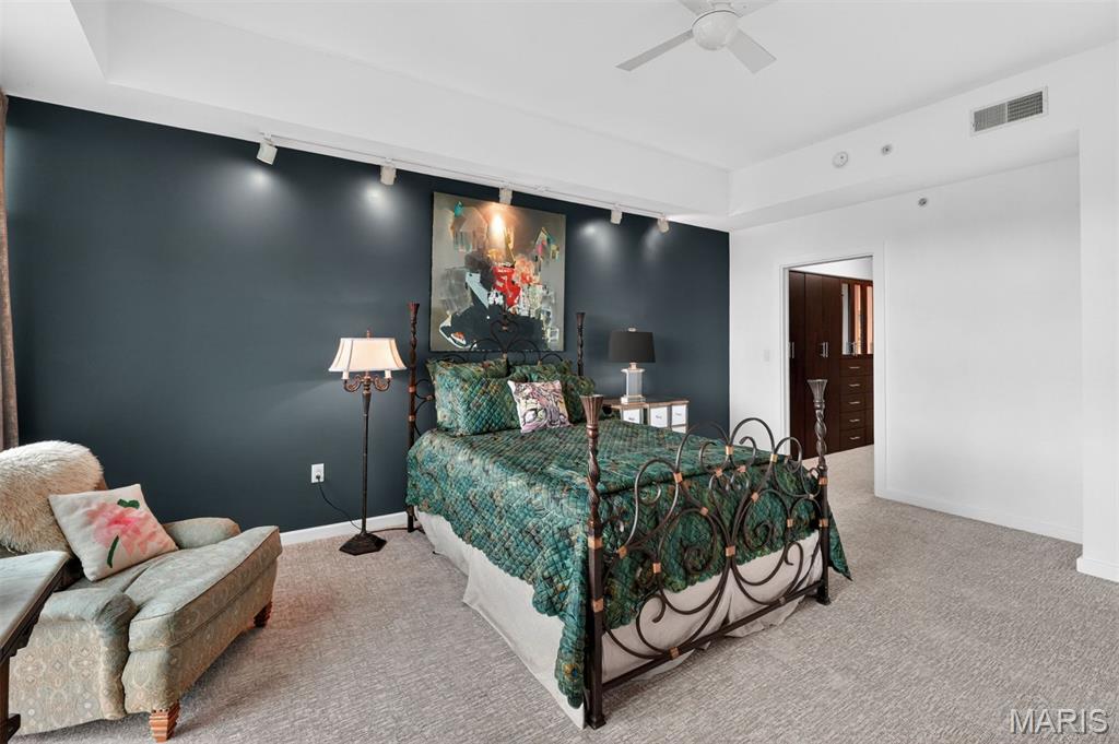 4545 Lindell Blvd - Residential