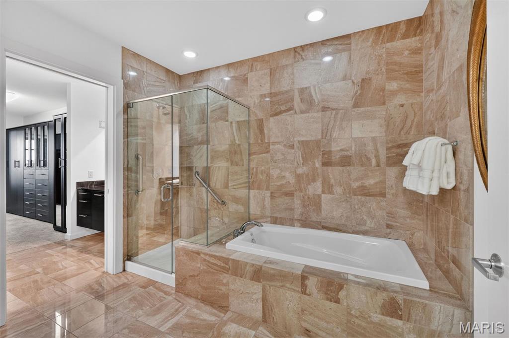4545 Lindell Blvd - Residential