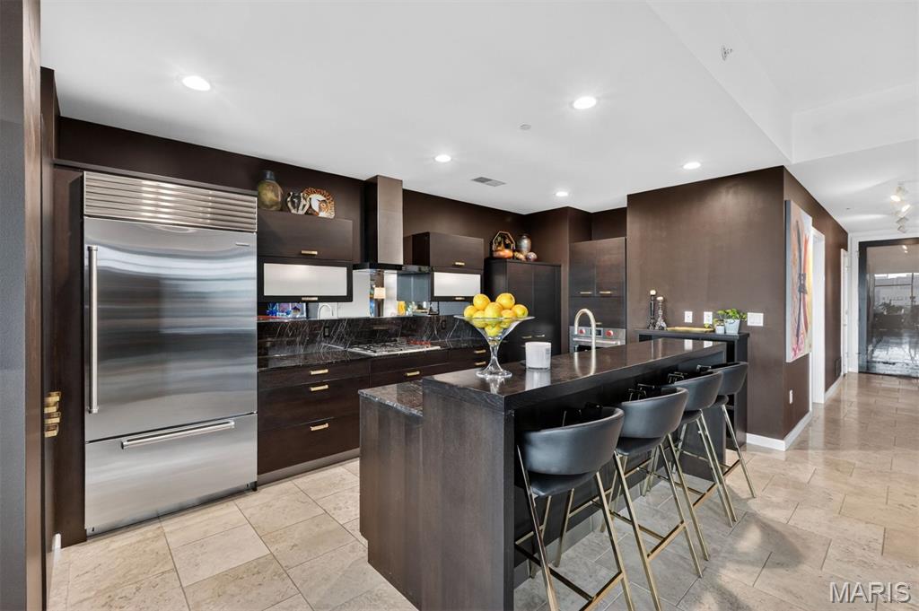 4545 Lindell Blvd - Residential
