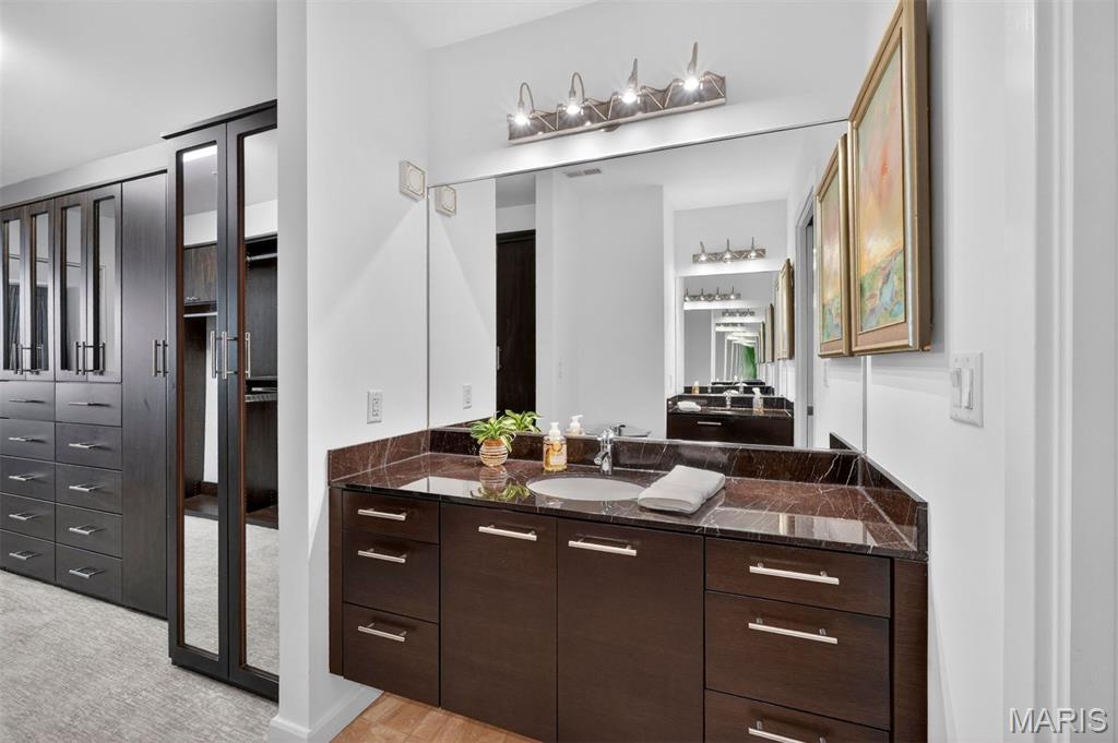4545 Lindell Blvd - Residential