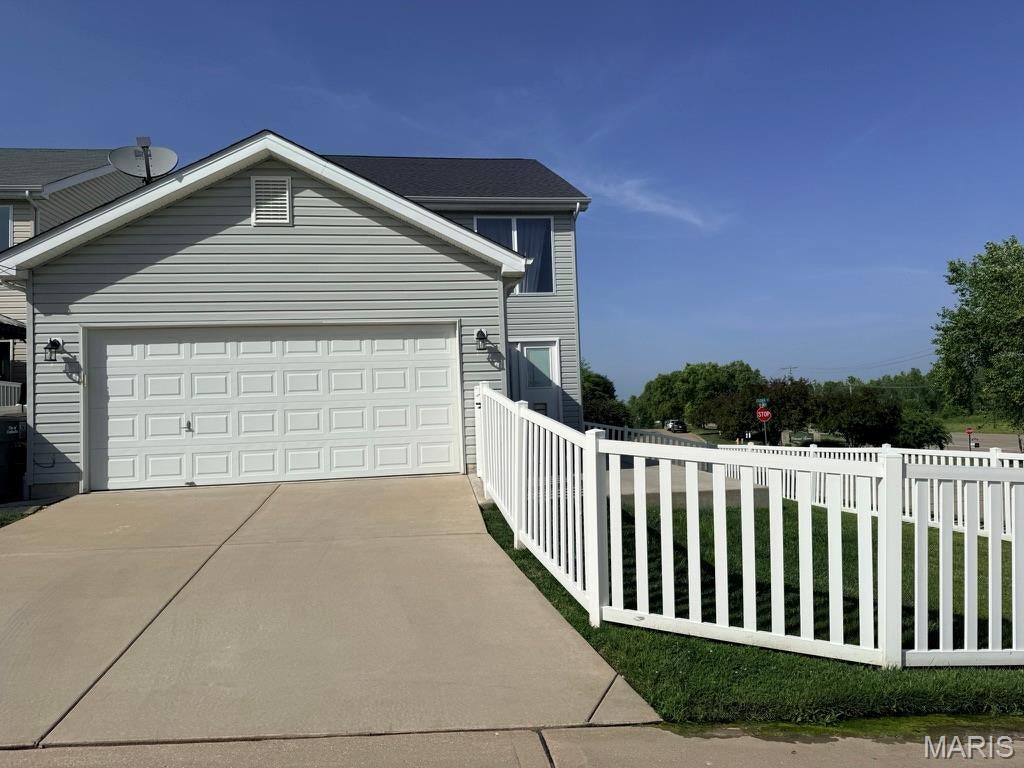 1401 Colonial Drive