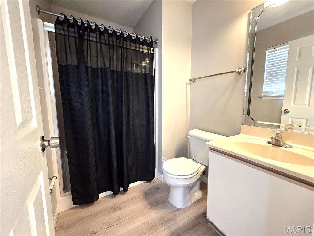 Valley Oaks 02 - Residential