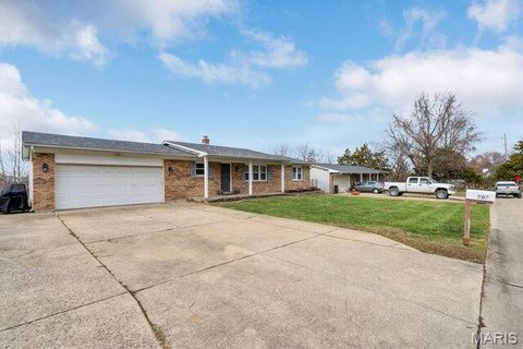 Tiny photo for 707 Kent Drive, Wentzville, MO 63385 (MLS # 25080405)