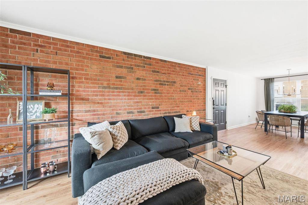 Greenbriar Condo - Residential