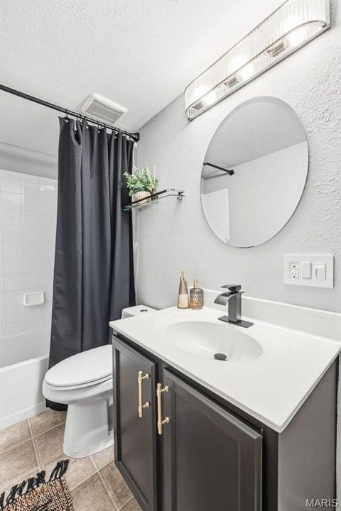Tiny photo for 2008 Greenglen Drive #203, Kirkwood, MO 63122 (MLS # 26030569)