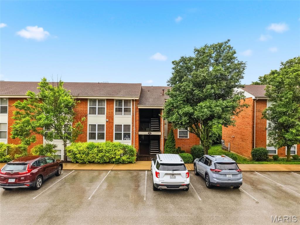 Greenbriar Condo - Residential