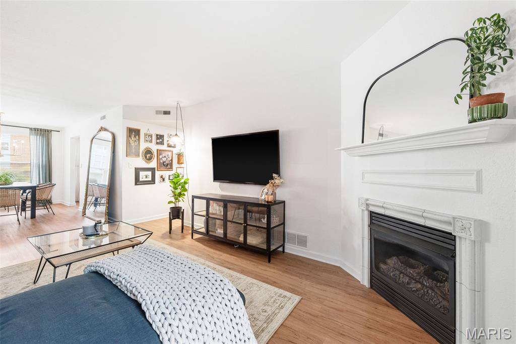 Greenbriar Condo - Residential