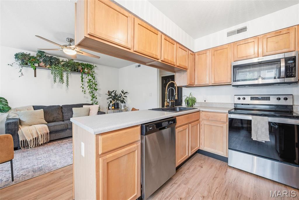Greenbriar Condo - Residential