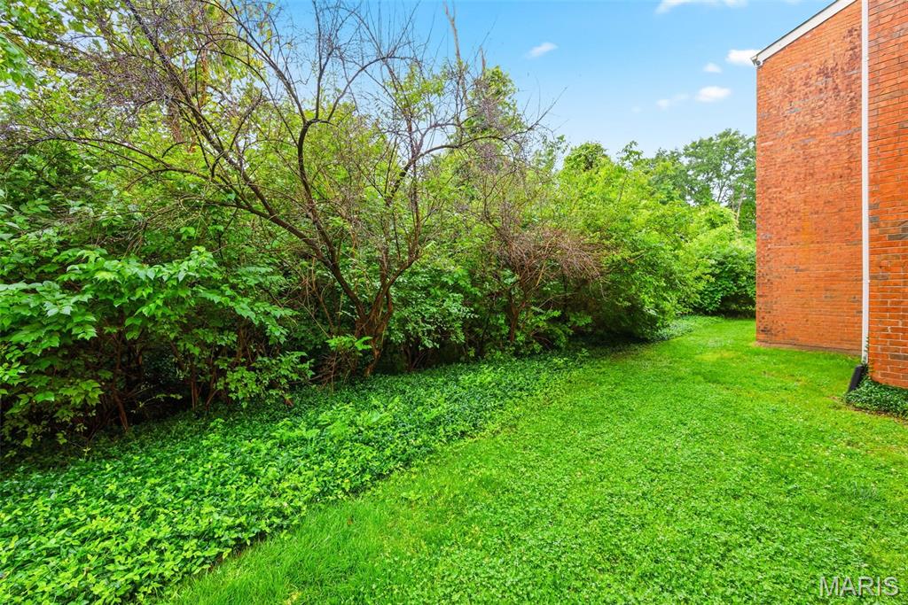 Greenbriar Condo - Residential