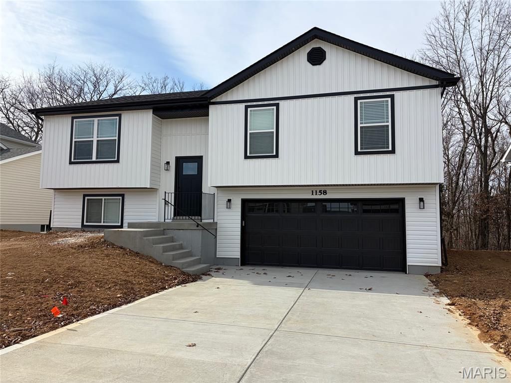 Photo of 1158 Marathon Drive, Foristell, MO 63348 (MLS # 26004292)