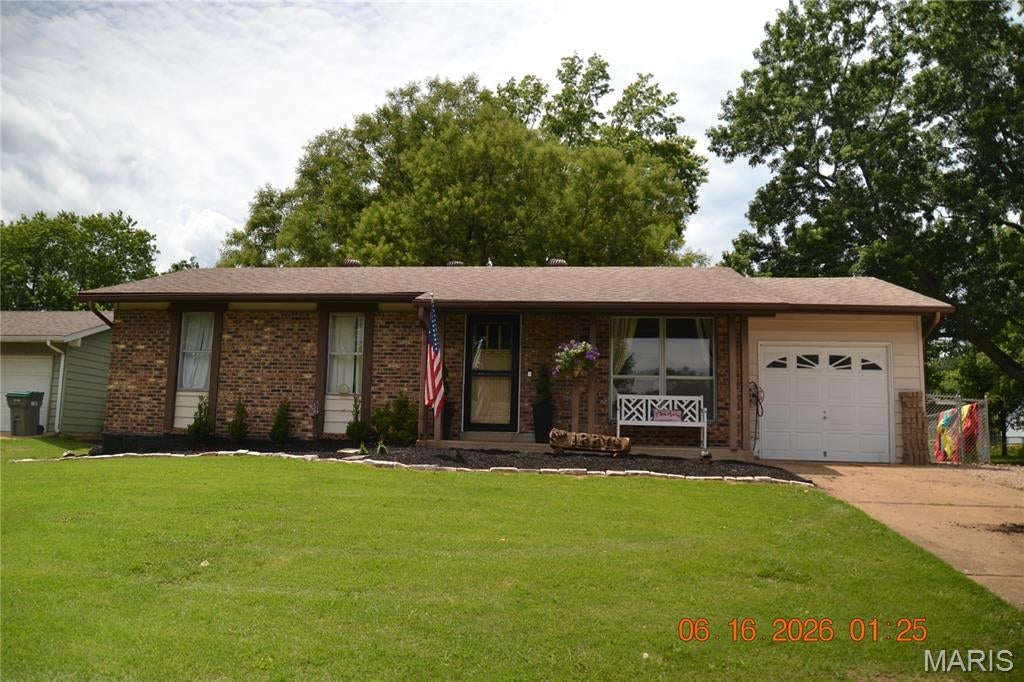Photo of 209 Meadowbrook Drive, Farmington, MO 63640 (MLS # 26039053)