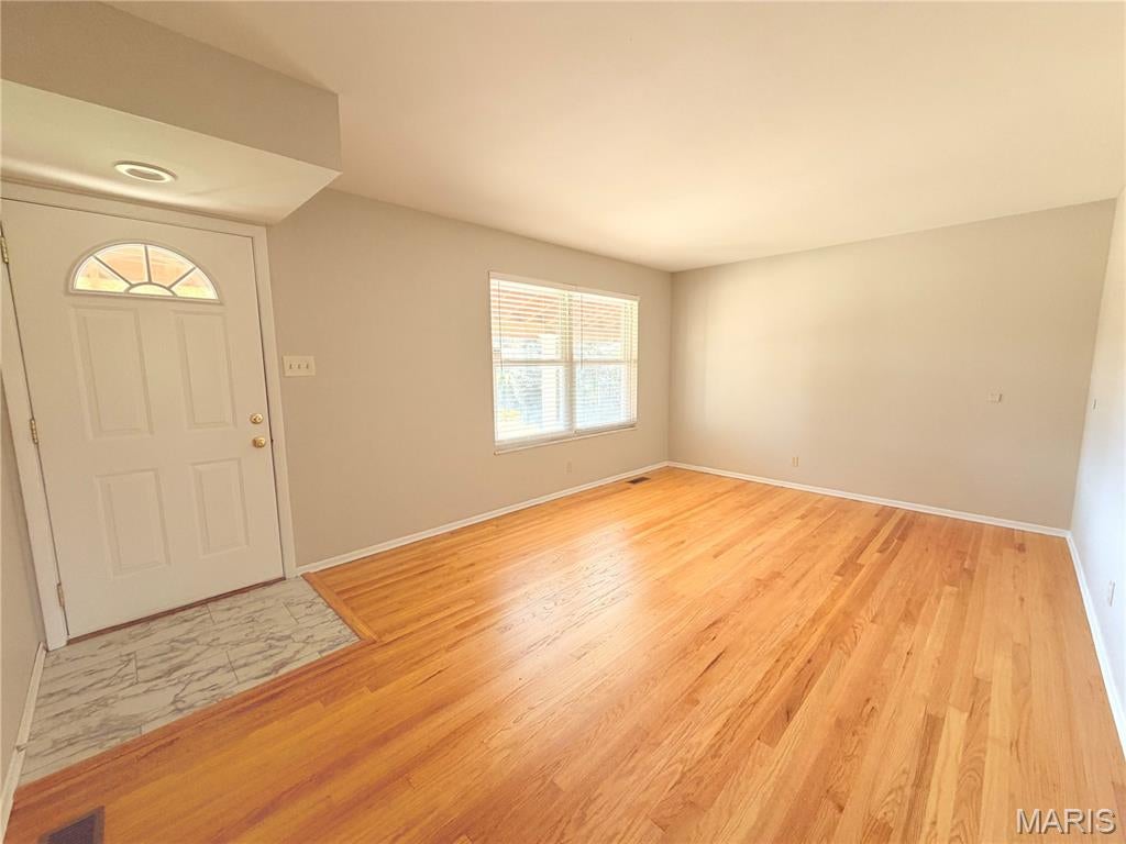 Photo of 10915 Suanis Court, St Louis, MO 63123 (MLS # 26065322)