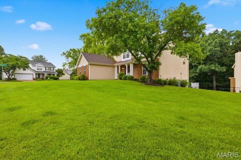 Tiny photo for 20 Greystoke Court, Ballwin, MO 63021 (MLS # 26031330)