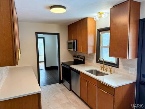 Tiny photo for 816 S Ballas Road, Kirkwood, MO 63122 (MLS # 25076773)