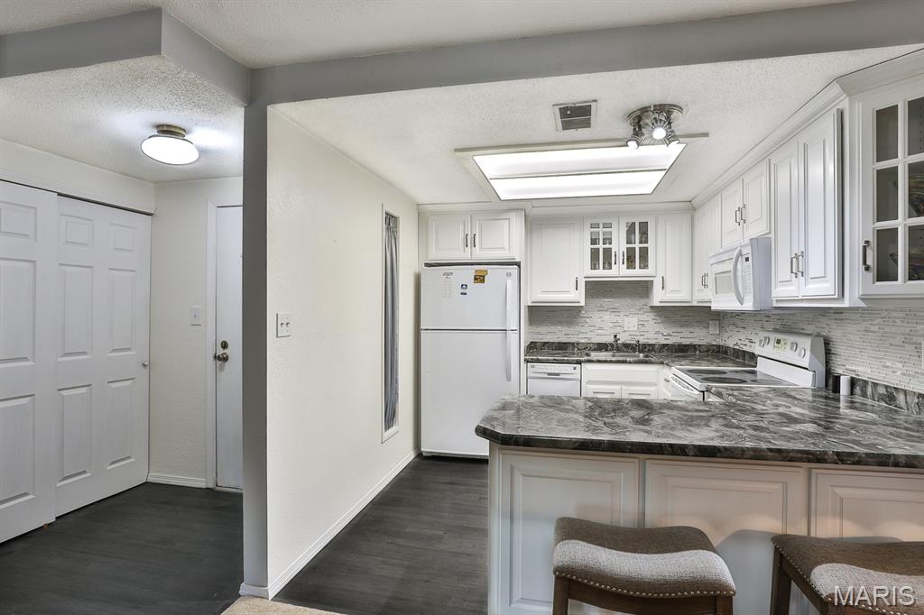 Heritage Garden Condos - Residential