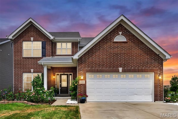 3293 BENTWATER PL, SAINT CHARLES, MO 63301 - Image e5128cd1fa0a9b9b123e6e18bb3feb22/1449085100