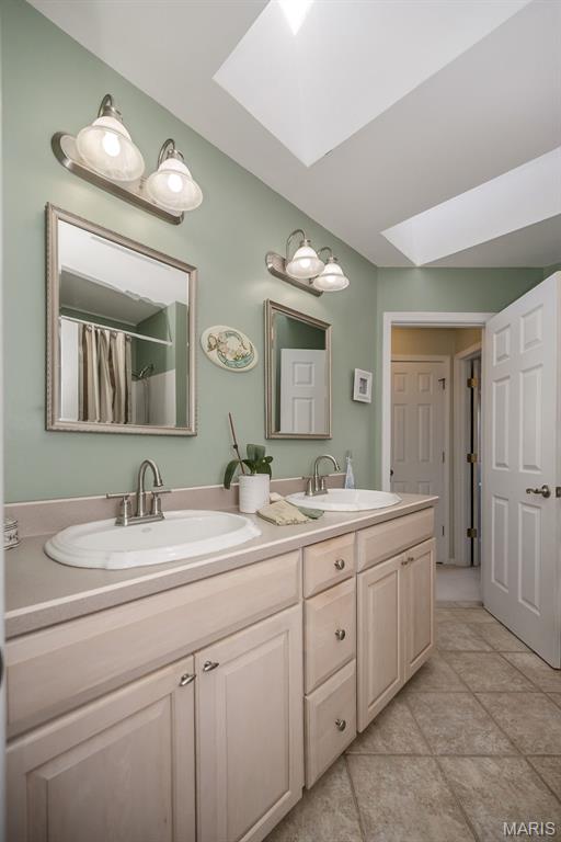 Treetop Condo 3A - Residential