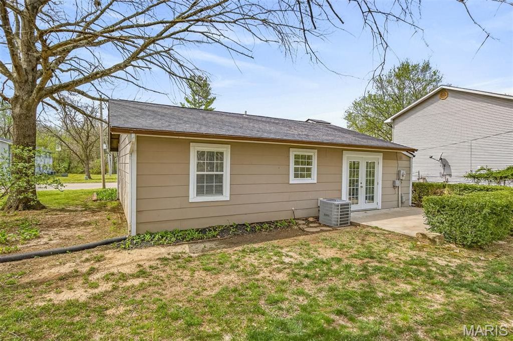 Photo of 1017 Wabash Avenue, Farmington, MO 63640 (MLS # 26008712)