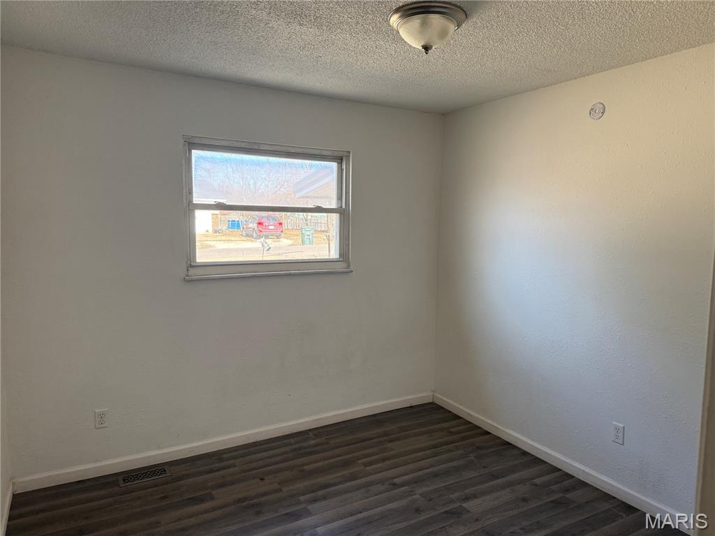 Whispering #1 - Residential