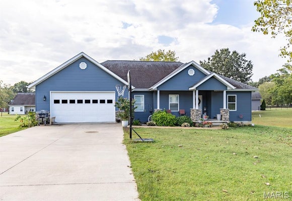 2406 W DONNA DR, POPLAR BLUFF, MO 63901 - Image e531e39d9eadb3e8a0201bfca7c19a0b/3386514918