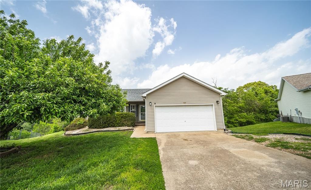 Photo of 105 Heather Court, St Robert, MO 65584 (MLS # 26025683)