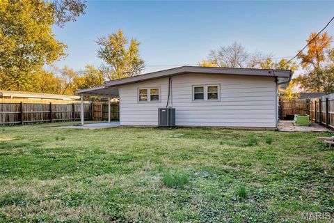 Tiny photo for 825 Derhake Road, Florissant, MO 63033 (MLS # 25069373)
