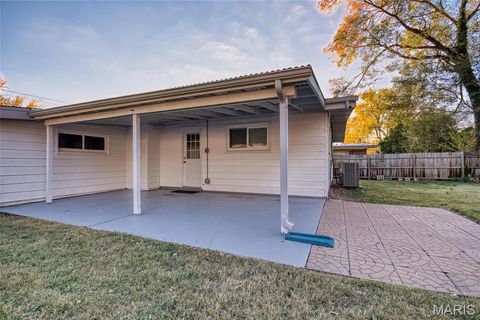 Tiny photo for 825 Derhake Road, Florissant, MO 63033 (MLS # 25069373)