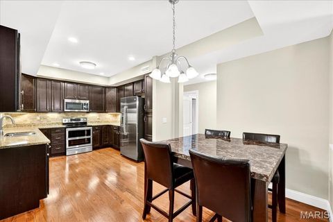 Tiny photo for 842 N New Ballas Court #302, Creve Coeur, MO 63141 (MLS # 25057730)