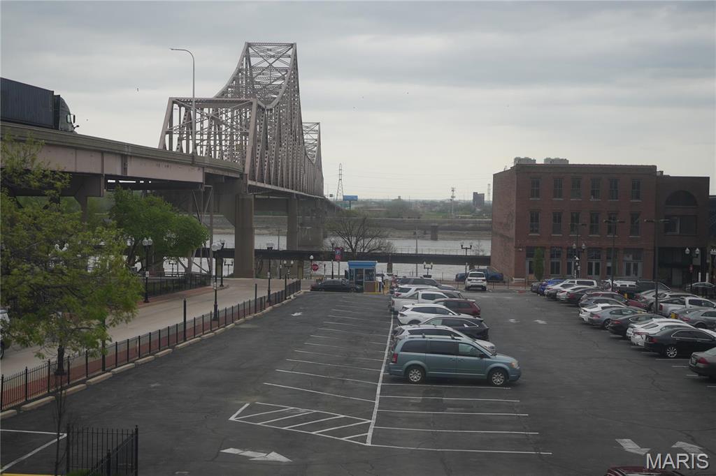 City/St Louis - Commercial Sale