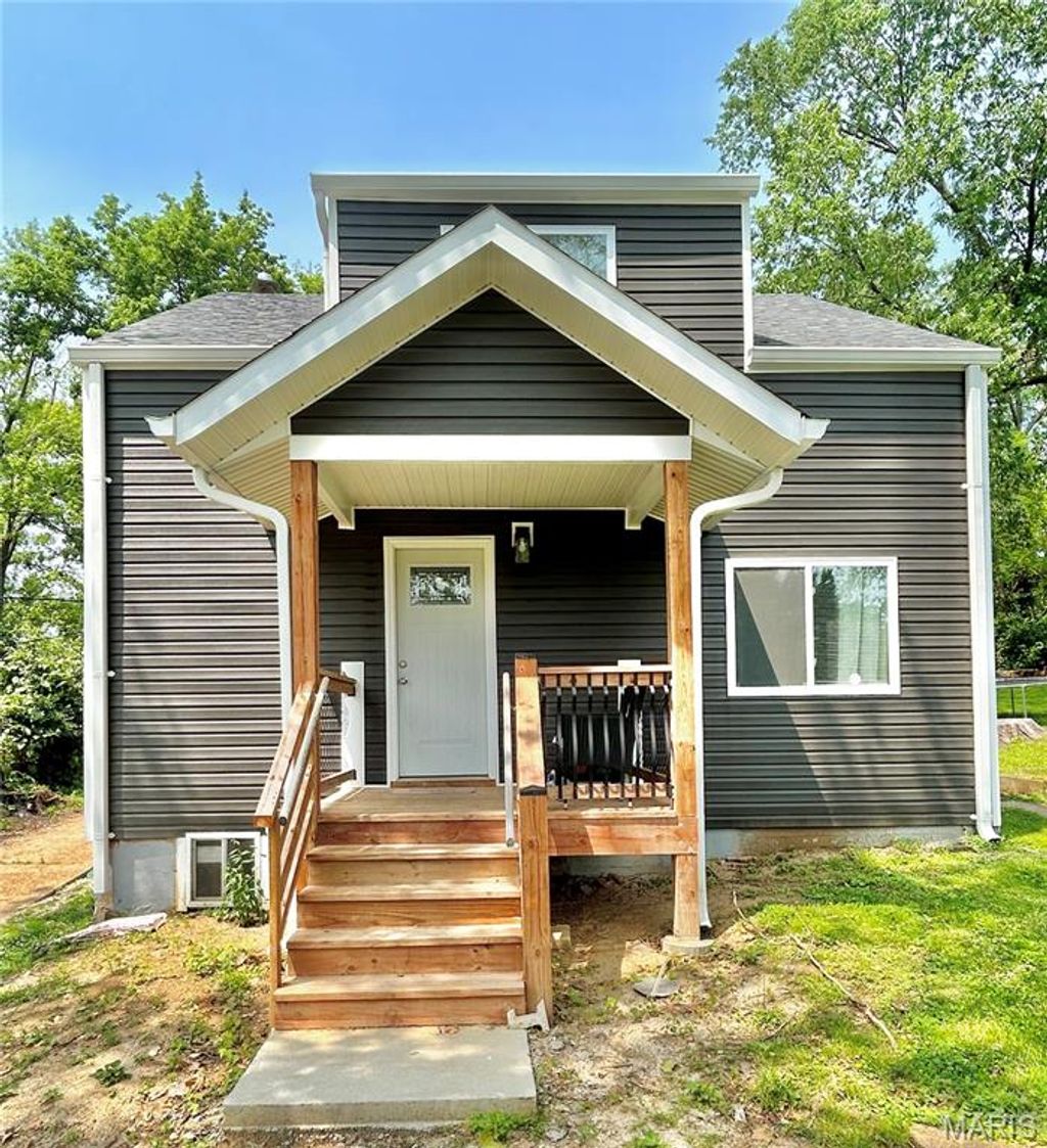 Photo of 10643 Thorpe Avenue, St Louis, MO 63114 (MLS # 25072802)