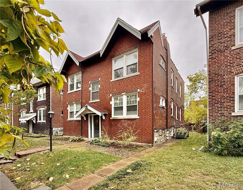Photo of 4556 Flad Avenue #1W, St Louis, MO 63110 (MLS # 25073466)
