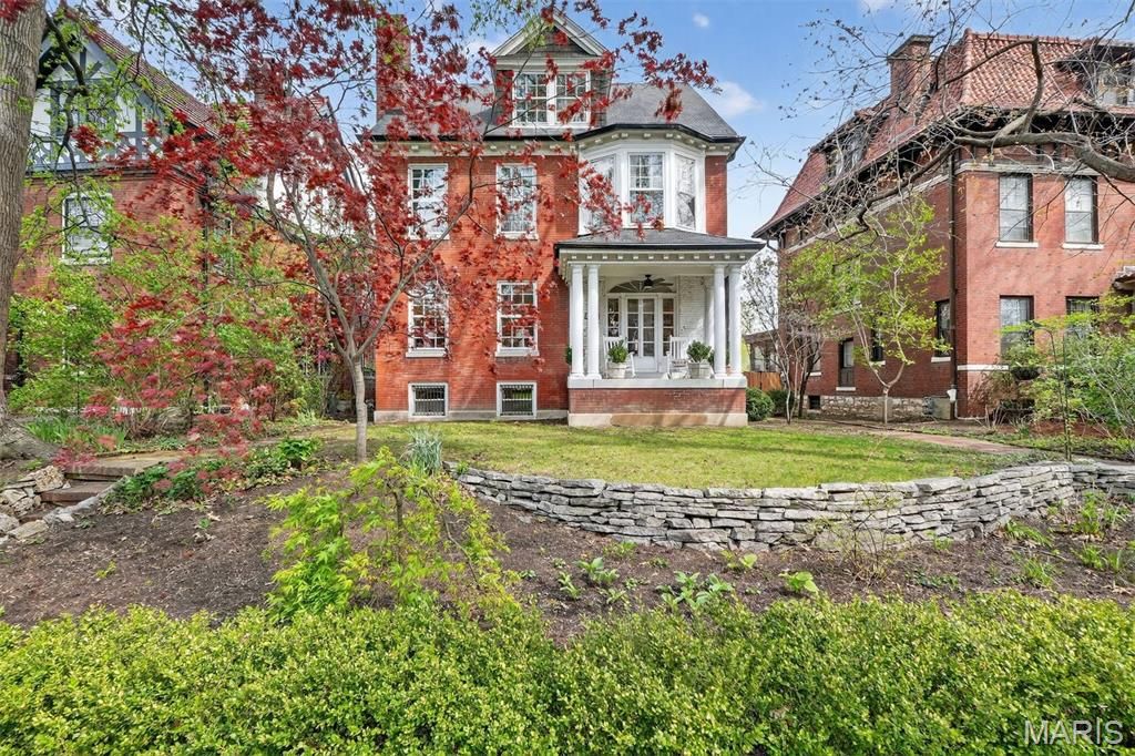 Photo of 6219 Washington Avenue, St Louis, MO 63130 (MLS # 26014900)