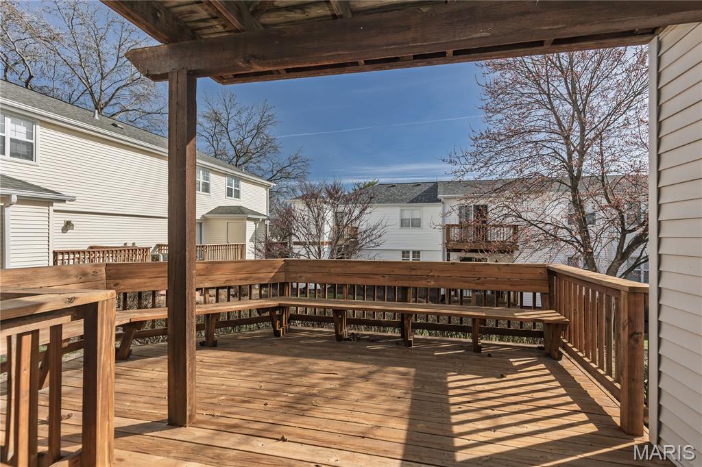 Brentwood Forest Condo Ph Eight - Residential