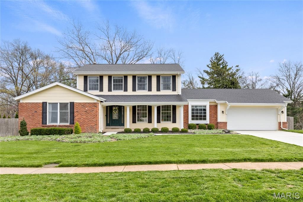 Photo of 1870 Buckington Drive, Chesterfield, MO 63017 (MLS # 26018962)