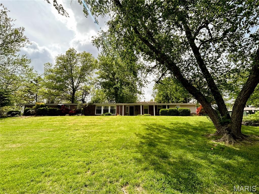 Photo of 17 McFarland Drive, Rolla, MO 65401 (MLS # 26027356)